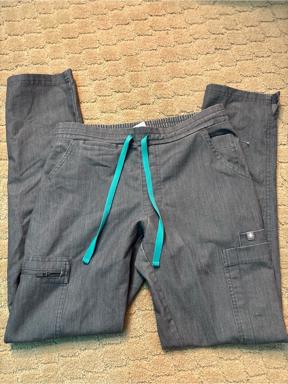 Figs Yola Scrub Pants Graphite Gray Skinny Leg Cargo Bottoms Size XXS/P